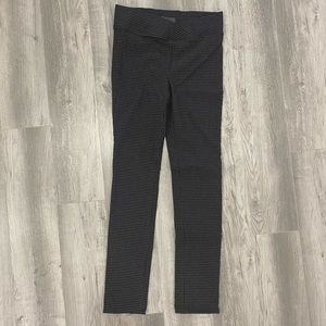 Suzy Shier - Plaid pants - Size Medium